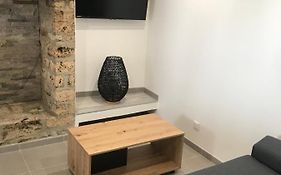 Petite maison rénovée entièrement à Chanac